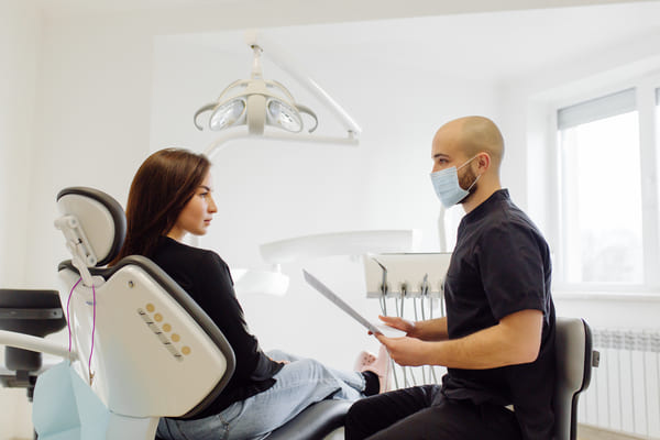 implantes dentales zaragoza
